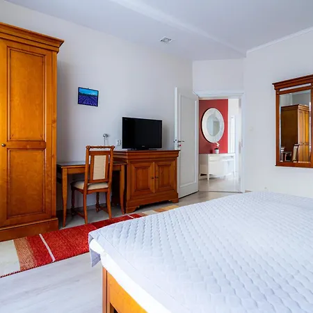 Victus Apartamenty, Fresco